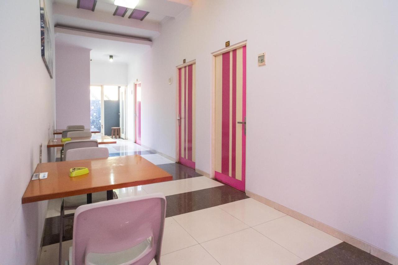 Urbanview Hotel Fiffa Kauman Malang Exteriér fotografie